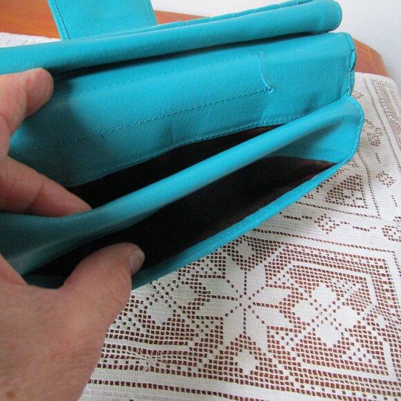 Turquise blue leather wallet, multiple sections, RFID blocking. New condition - Picture 8 of 13